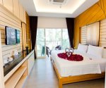 Foto Hotel		Anda Beachside Hotel in		Karon Beach Phuket 83100 Thailand