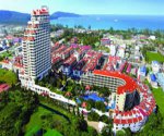 Foto Hotel		The Royal Paradise Hotel & Spa in		Kathu, Phuket 83150 Thailand